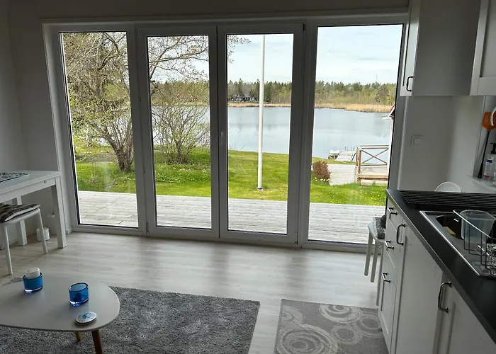 Stuga Med Sjoeutsikt, Lake View Cottage