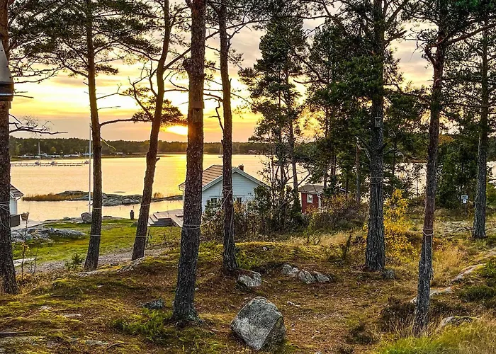 3 Bedroom Awesome Home In Vikbolandet